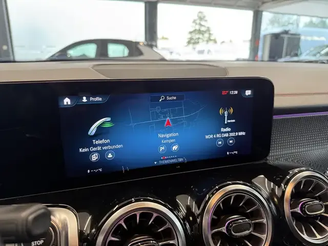 Mercedes-Benz EQB 300