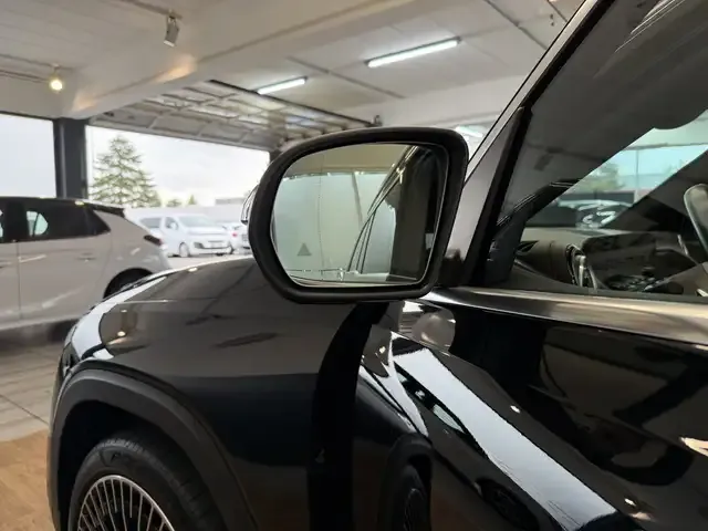 Mercedes-Benz EQB 300