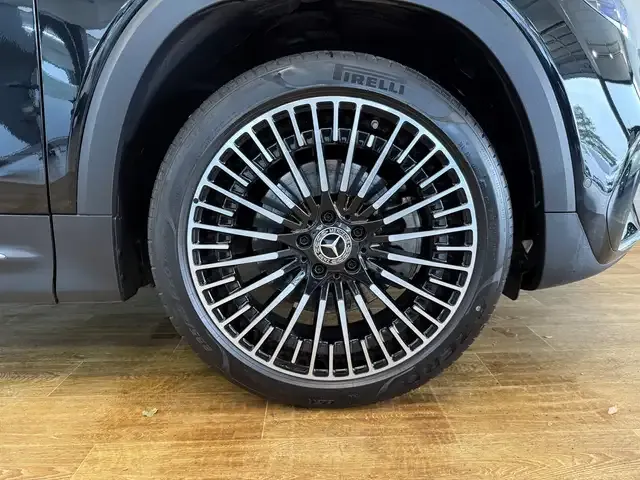 Mercedes-Benz EQB 300
