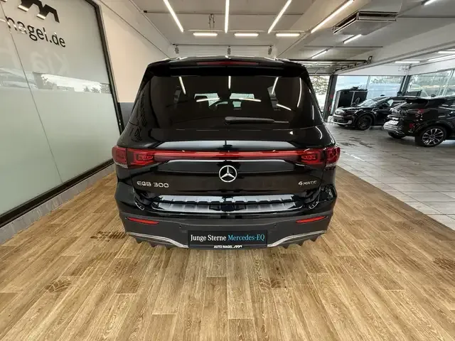 Mercedes-Benz EQB 300