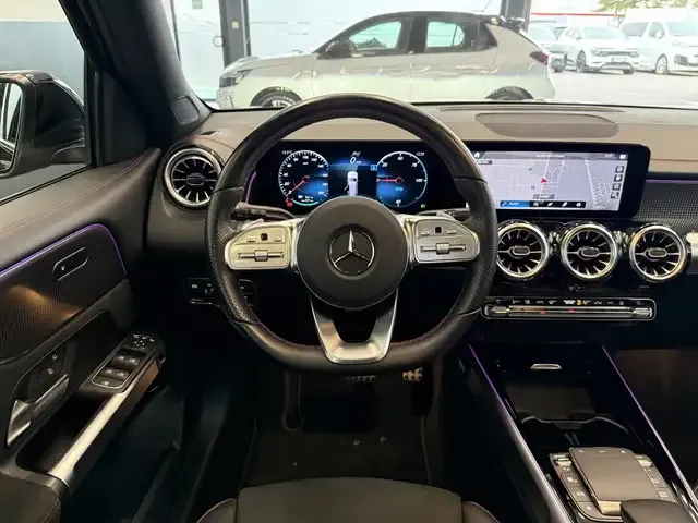Mercedes-Benz EQB 300