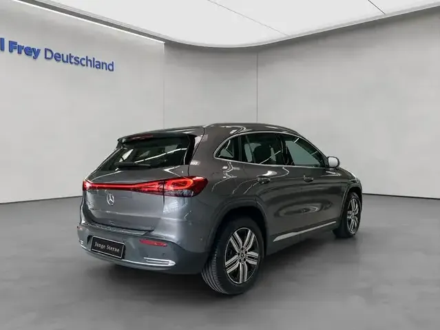 Mercedes-Benz EQA 250