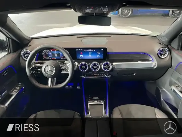 Mercedes-Benz GLB 200