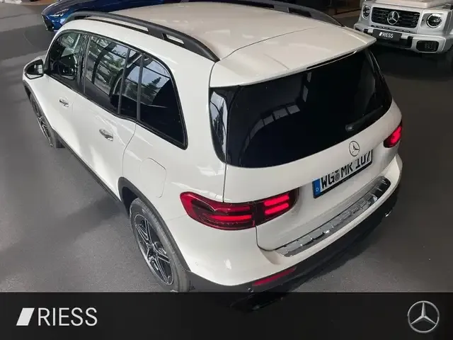 Mercedes-Benz GLB 200