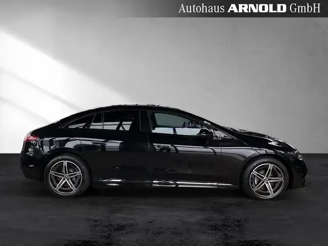 Mercedes-Benz EQE 300