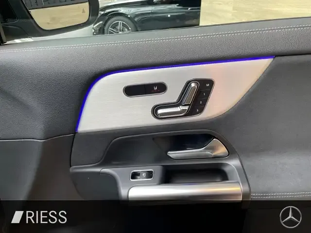 Mercedes-Benz GLA 220