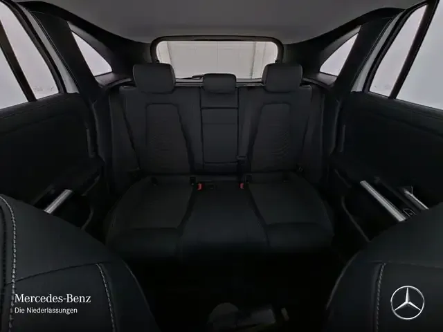Mercedes-Benz EQA 300