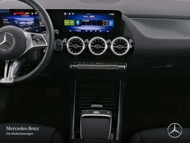Mercedes-Benz EQA 300