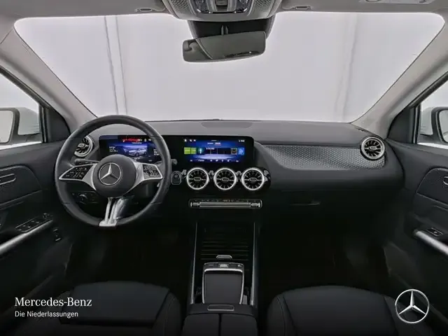 Mercedes-Benz EQA 300
