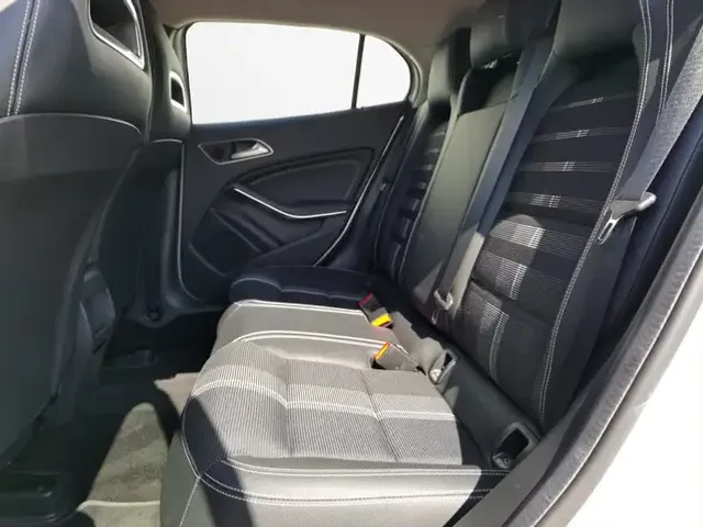 Mercedes-Benz GLA 180