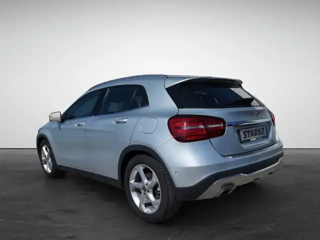 Mercedes-Benz GLA 180