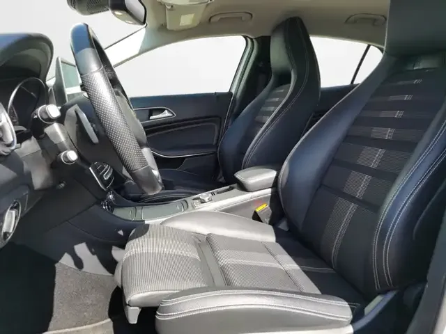 Mercedes-Benz GLA 180