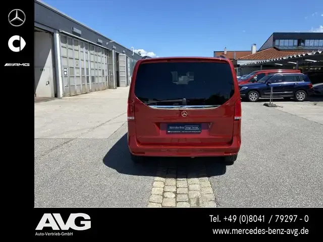 Mercedes-Benz V 250