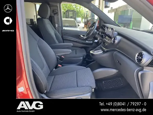 Mercedes-Benz V 250