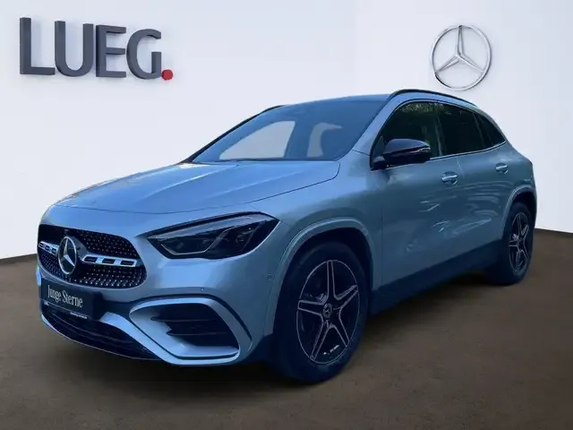 Mercedes-Benz GLA 200