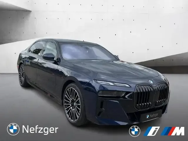 BMW 740