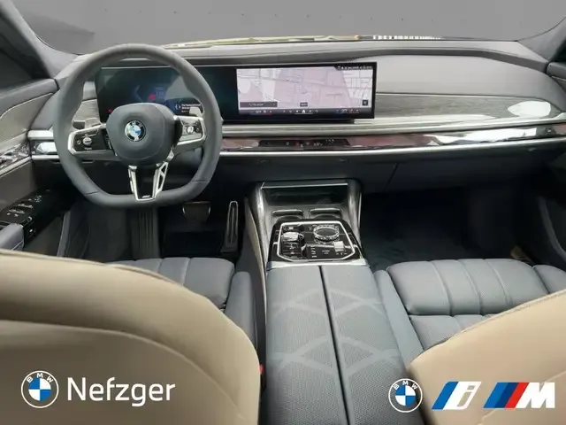 BMW 740