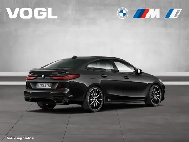 BMW 235