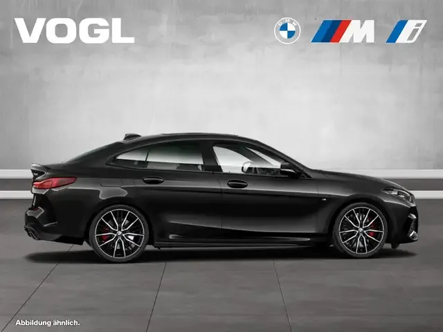 BMW 235