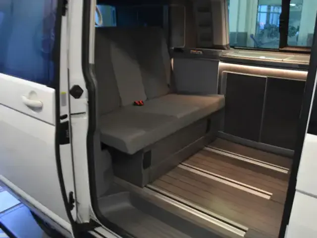 Volkswagen T6 California