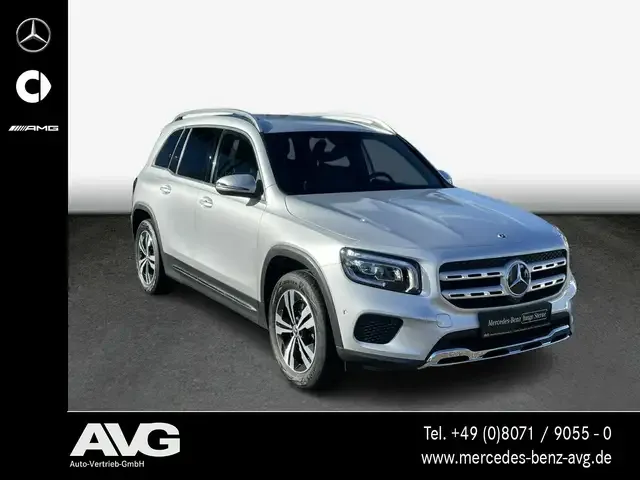 Mercedes-Benz GLB 220