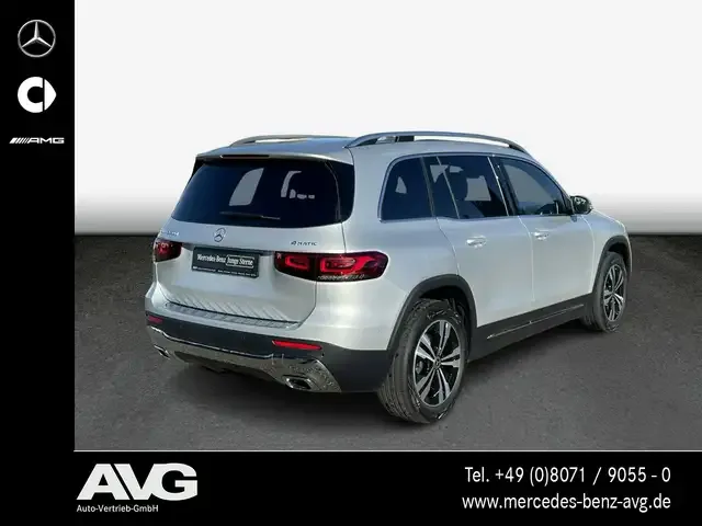 Mercedes-Benz GLB 220