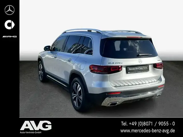 Mercedes-Benz GLB 220