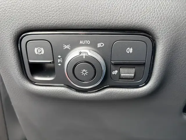 Mercedes-Benz V 220
