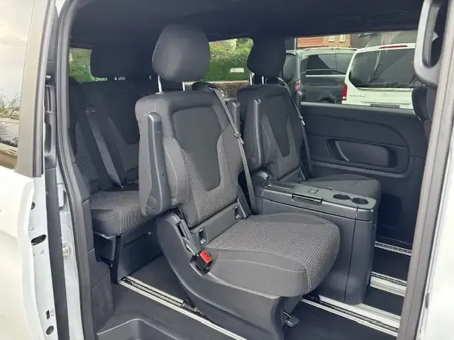 Mercedes-Benz V 220