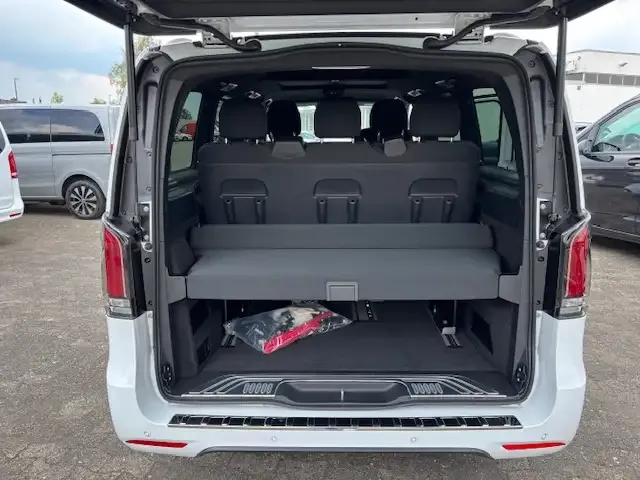 Mercedes-Benz V 220