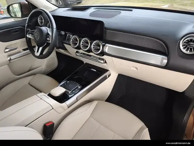 Mercedes-Benz EQB 250