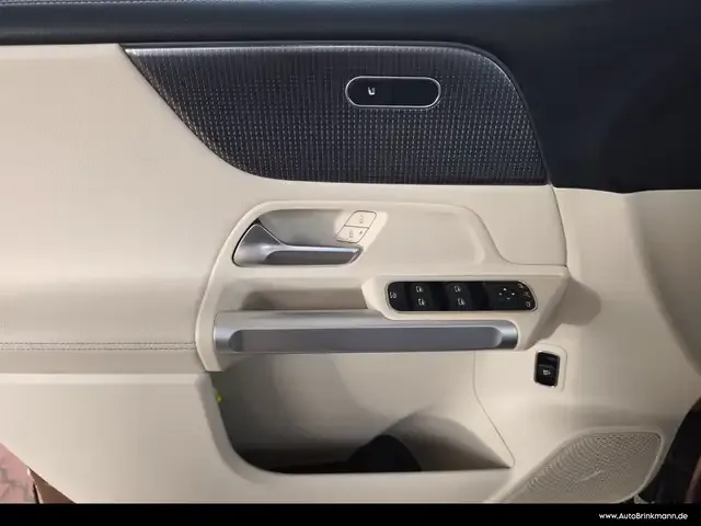 Mercedes-Benz EQB 250