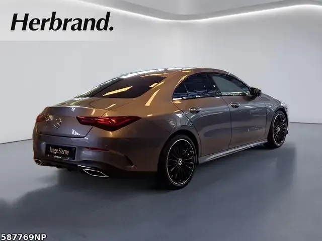 Mercedes-Benz CLA 250