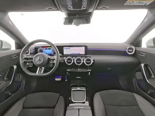 Mercedes-Benz CLA 180