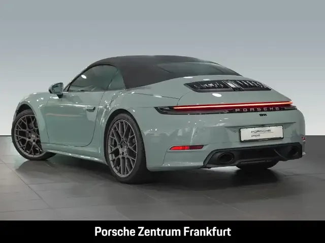 Porsche 992
