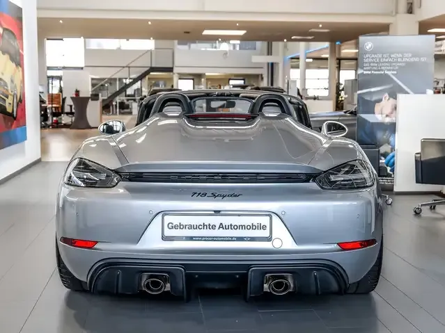 Porsche 718 Spyder