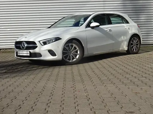 Mercedes-Benz A 220