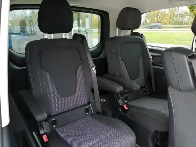 Mercedes-Benz EQV 300