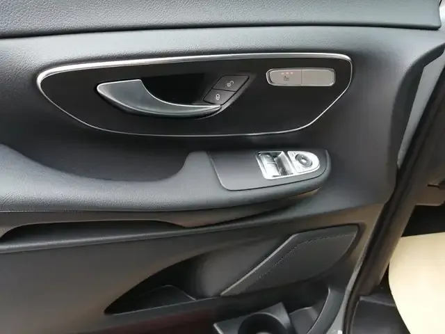 Mercedes-Benz EQV 300