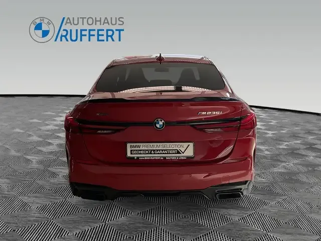 BMW 235