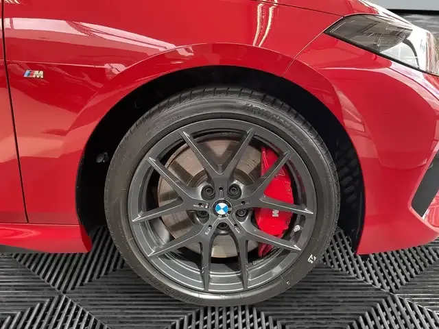 BMW 235
