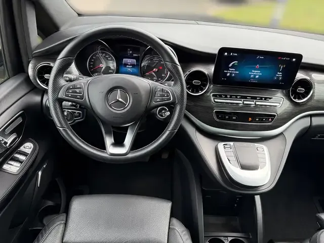 Mercedes-Benz EQV 300