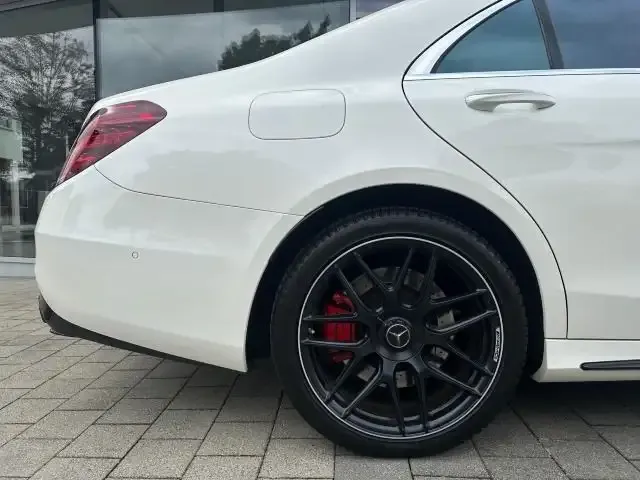 Mercedes-Benz S 63 AMG