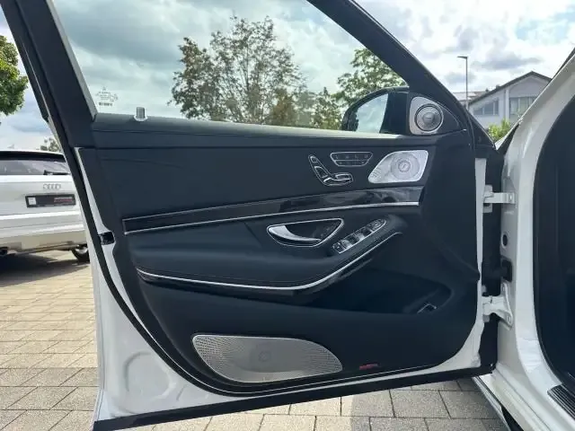 Mercedes-Benz S 63 AMG