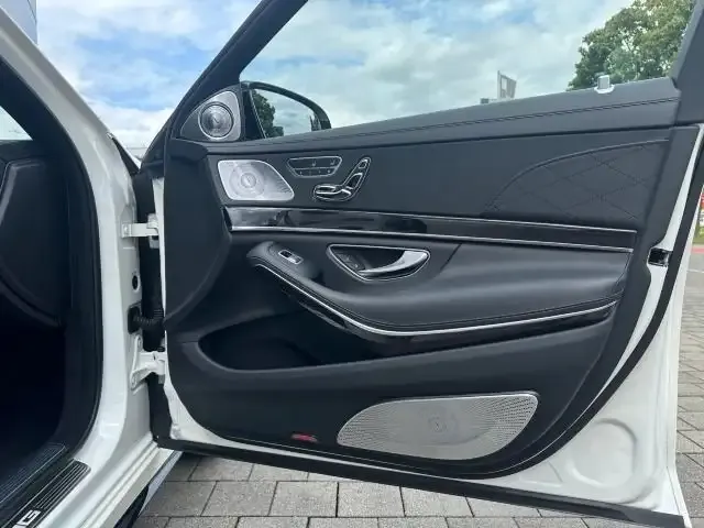 Mercedes-Benz S 63 AMG