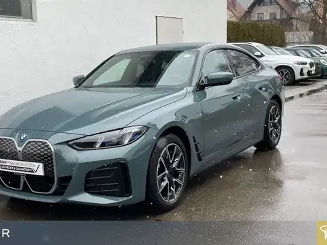 BMW i4