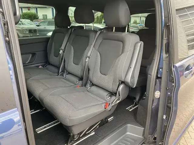 Mercedes-Benz V 250