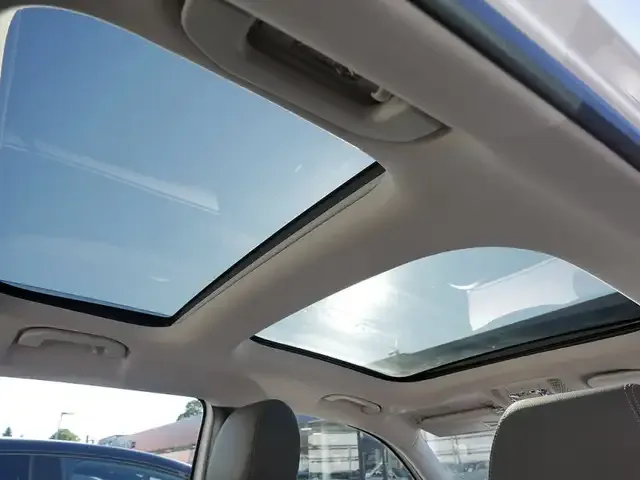 Mercedes-Benz EQB 300