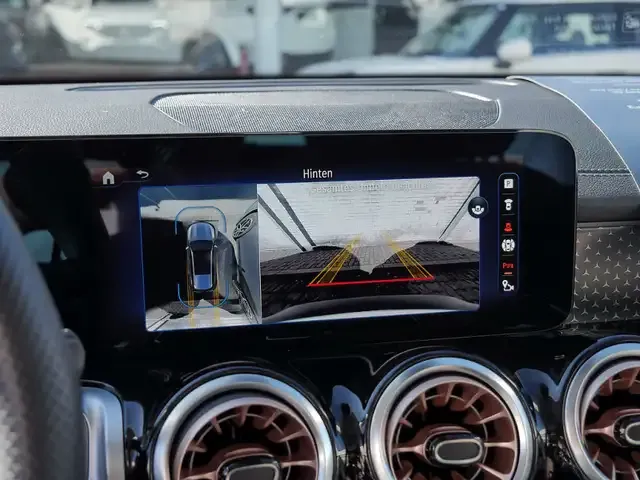 Mercedes-Benz EQB 300