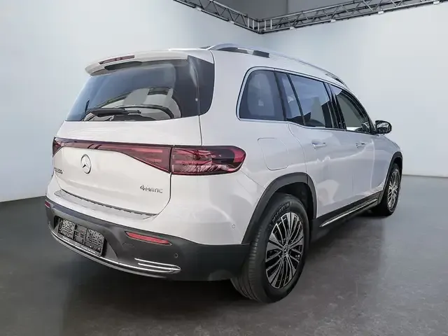 Mercedes-Benz EQB 300